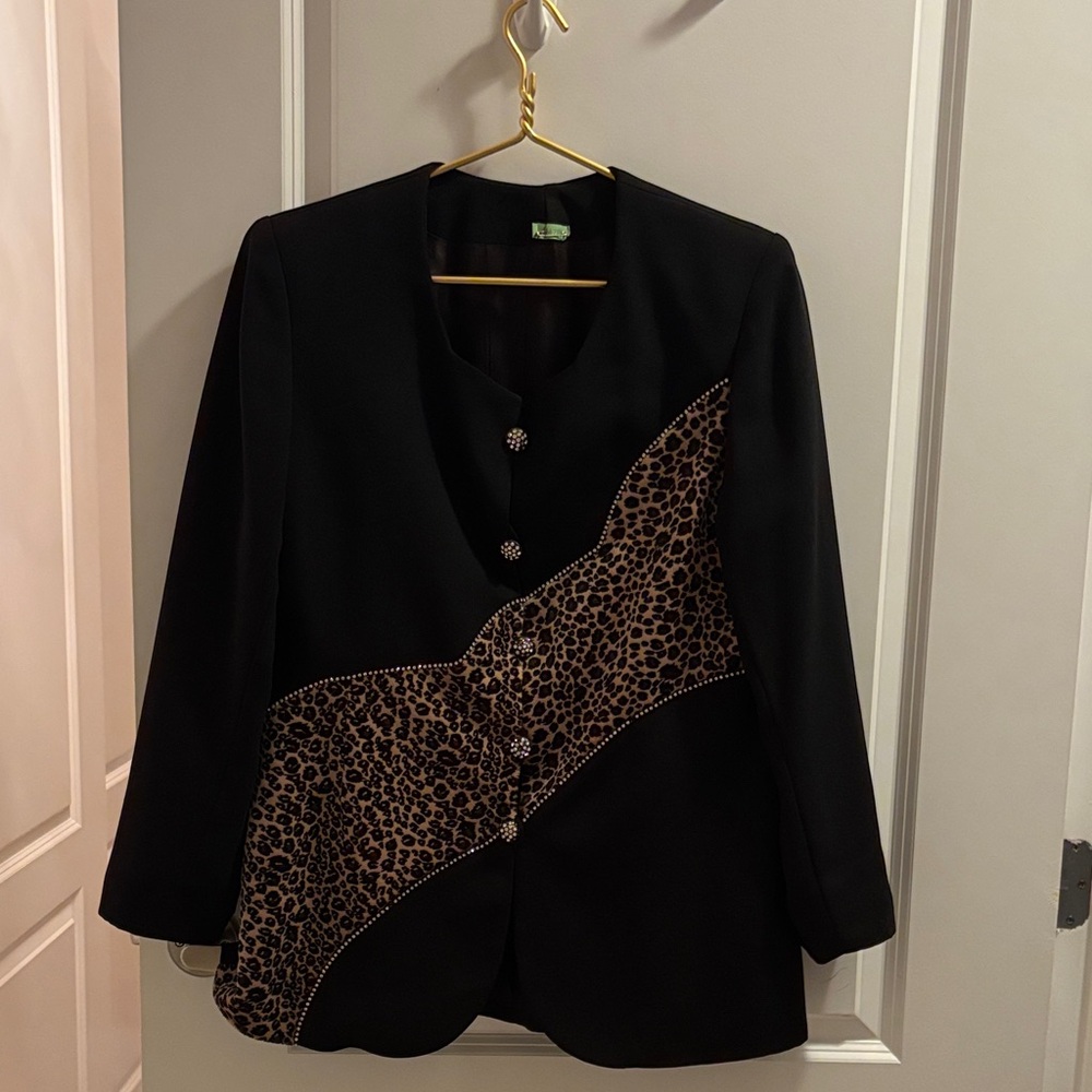 Chic Black and Leopard Print Women's suit